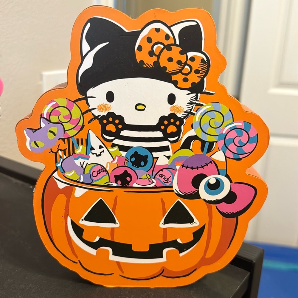Hello Kitty Halloween Sign